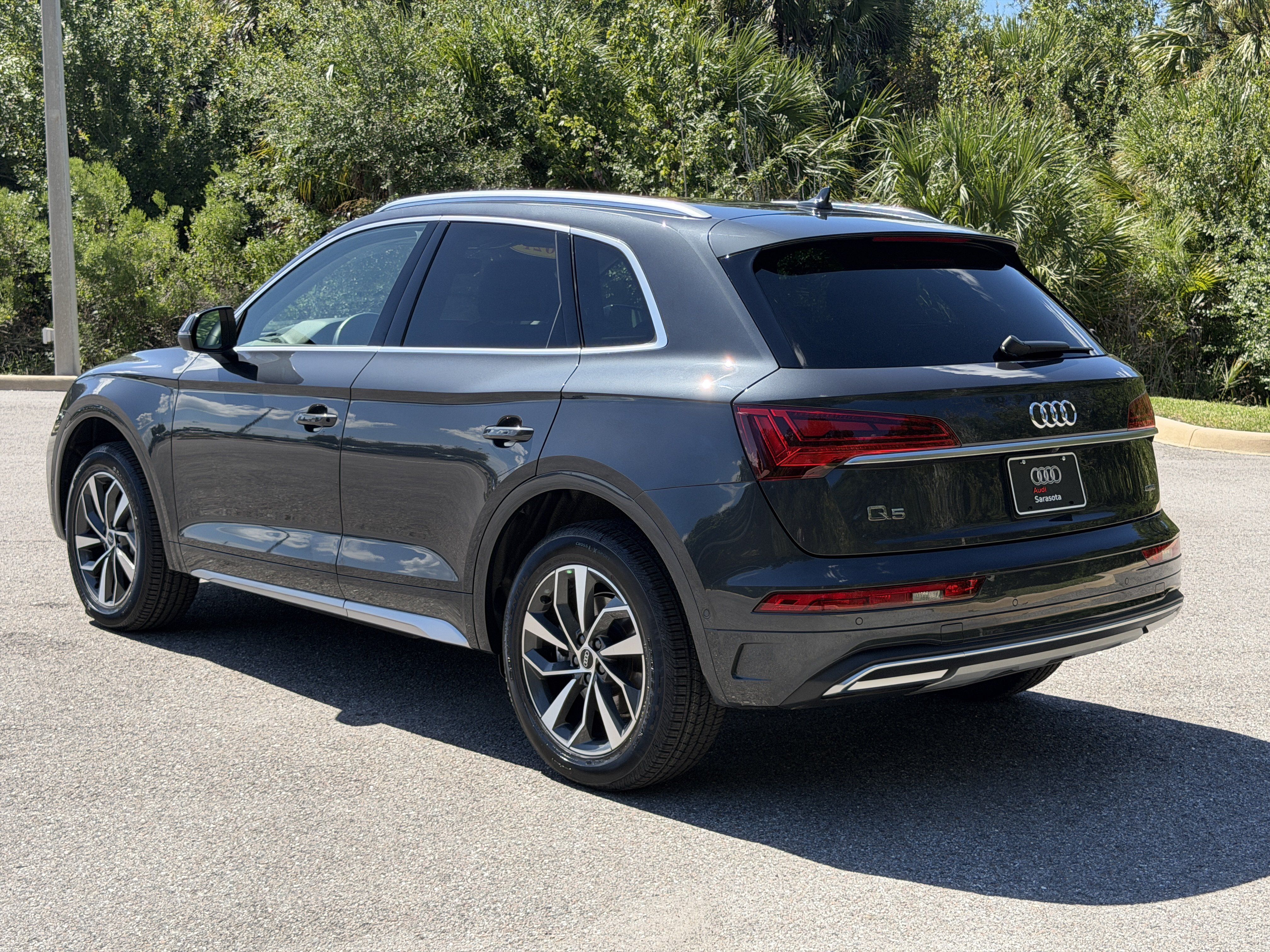 Used 2021 Audi Q5 Prestige AWD/4WD image 5