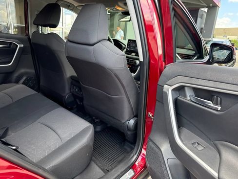 Used 2019 Toyota RAV4 XLE w/ Convenience Package AWD/4WD image 21