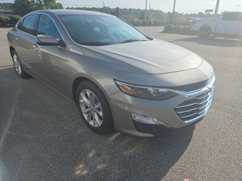 Used 2025 Chevrolet Malibu LT FWD image 12