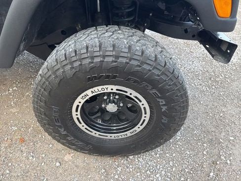 Used 2002 Jeep Wrangler Sport image 24