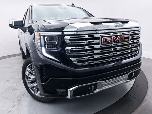 Used 2023 GMC Sierra 1500 Denali w/ Denali Reserve Package image 3