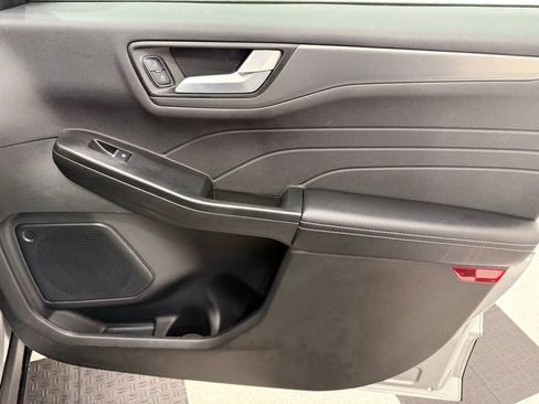 New 2024 Ford Escape SE image 21