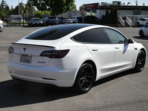 Used 2023 Tesla Model 3 Standard Range RWD image 8