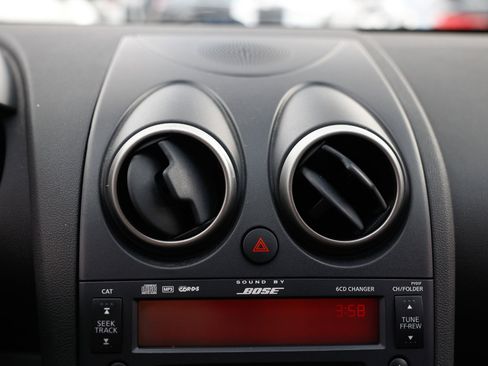 Used 2010 Nissan Rogue SL w/ Premium Pkg image 31