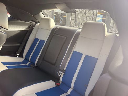 Used 2011 Dodge Challenger SRT8 image 13