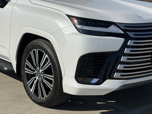 New 2026 Lexus LX 700h Luxury AWD/4WD image 4