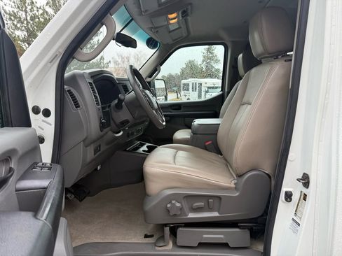 Used 2013 Nissan NV 3500 SL w/ Technology Pkg image 14
