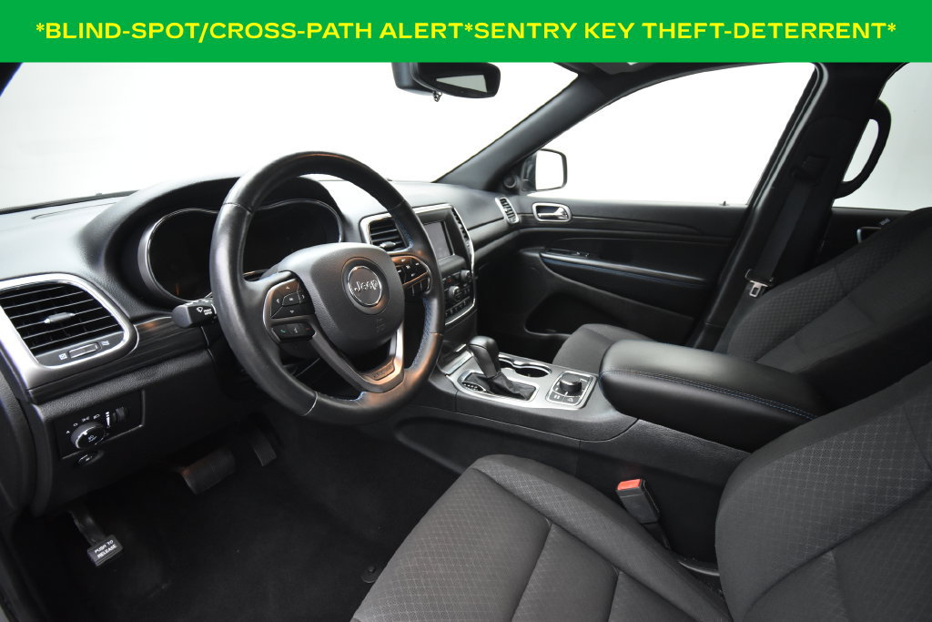 Used 2019 Jeep Grand Cherokee Laredo AWD/4WD image 7