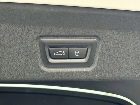 Used 2023 BMW i4 eDrive35 w/ Premium Package image 12