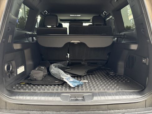 Used 2025 Lexus GX 550 image 32