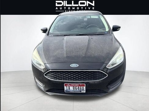 Used 2015 Ford Focus SE FWD image 4
