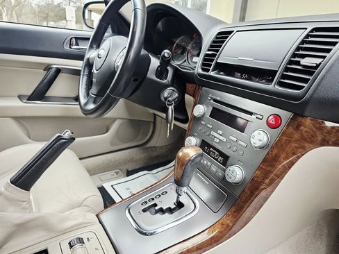 Used 2008 Subaru Outback 2.5i Limited L.L. Bean image 14