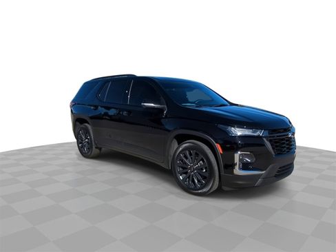Certified 2023 Chevrolet Traverse RS image 2