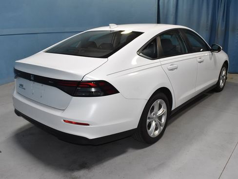 Used 2023 Honda Accord LX image 27