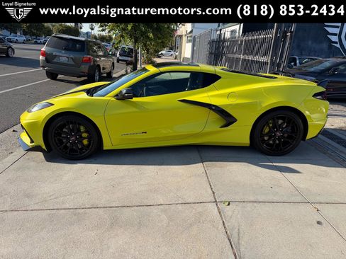 Used 2023 Chevrolet Corvette Stingray Premium Cpe w/ Z51 Performance Package RWD image 4