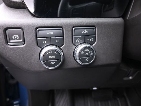 Used 2024 GMC Sierra 1500 Elevation image 21