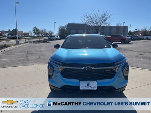 New 2026 Chevrolet Trax RS w/ Sunroof Package image 3