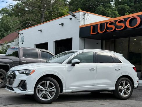 Used 2021 Audi Q3 2.0T Premium w/ Convenience Package AWD/4WD image 56
