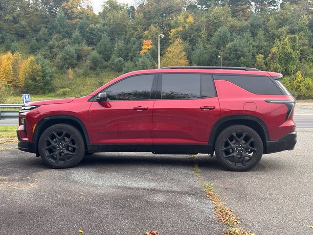 Used 2024 Chevrolet Traverse RS w/ LPO, Floor Liner Package AWD/4WD image 4