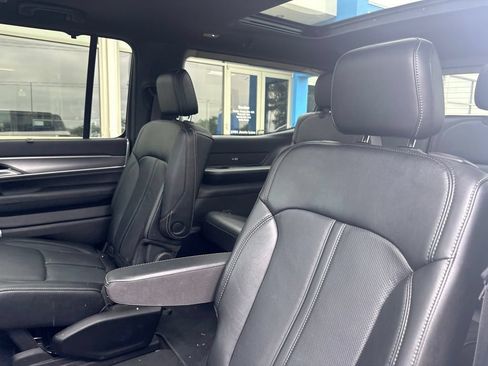 Used 2024 Jeep Wagoneer Series II w/ Convenience Group I AWD/4WD image 42