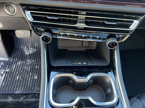 New 2026 Chevrolet Traverse RS w/ LPO, Floor Liner Package image 34