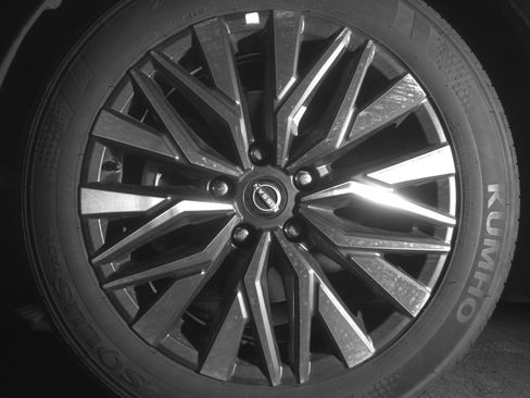 Used 2025 Nissan Altima 2.5 SV image 12