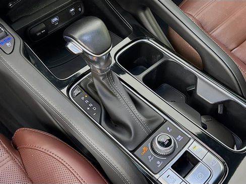 Certified 2024 Kia Telluride SX Prestige image 19