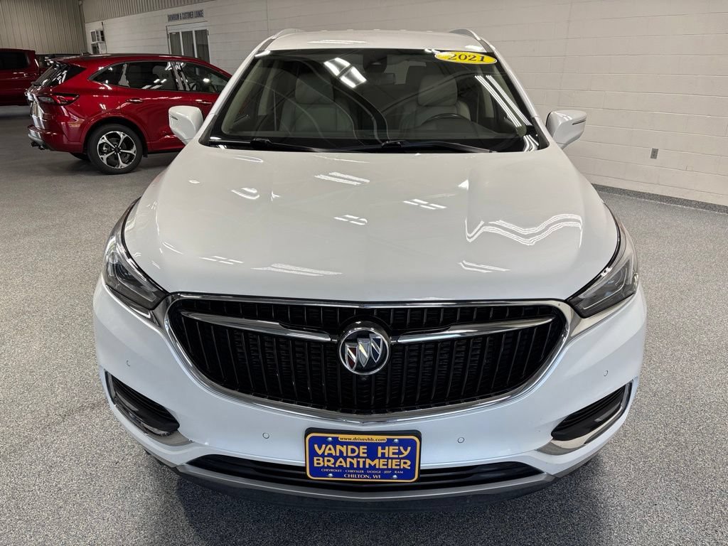 Used 2021 Buick Enclave Premium w/ Surround and Sites Package AWD/4WD image 2