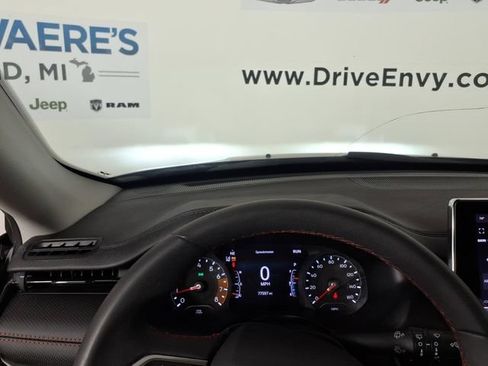 Used 2022 Jeep Compass Trailhawk AWD/4WD image 24