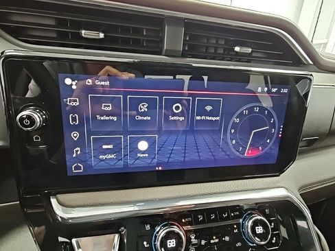 New 2026 GMC Sierra 2500 Denali w/ Denali Reserve Package image 17