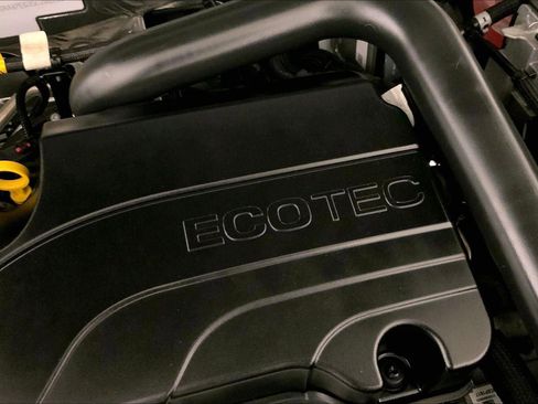 Used 2025 Chevrolet Equinox LT image 30