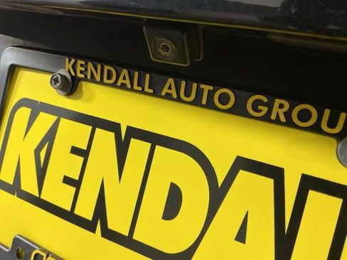 Used 2011 Hyundai Elantra GLS w/ Navigation Pkg 4 image 9