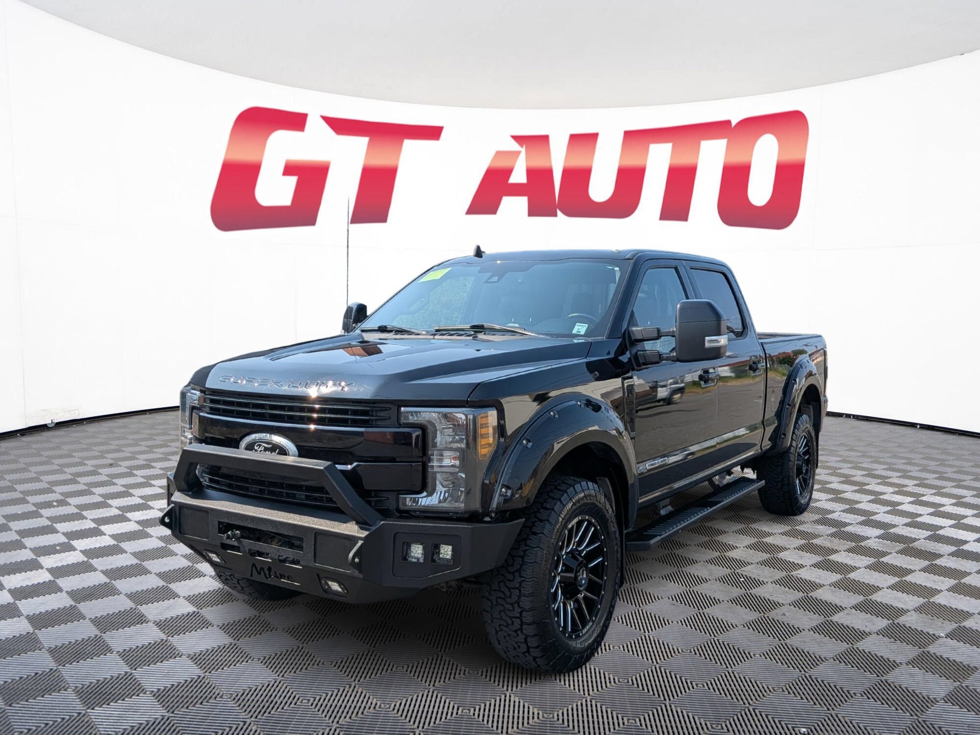 Used 2019 Ford F350 Lariat AWD/4WD image 2