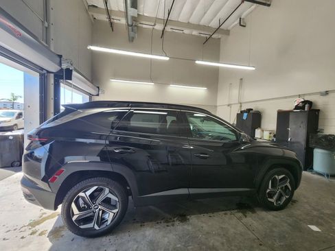 Certified 2023 Hyundai Tucson Limited w/ Cargo Package AWD/4WD image 8