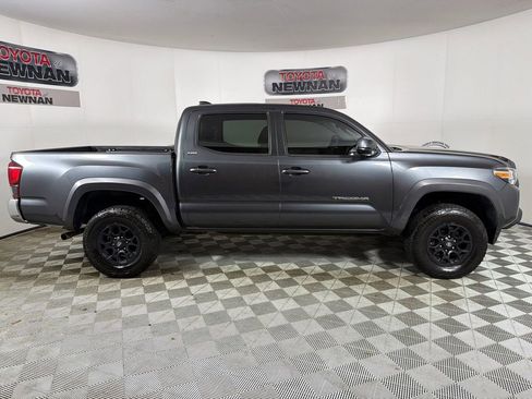 Used 2021 Toyota Tacoma SR5 RWD image 2