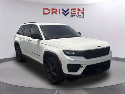Used 2023 Jeep Grand Cherokee Altitude