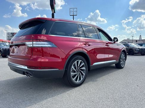 Used 2026 Lincoln Aviator AWD image 7