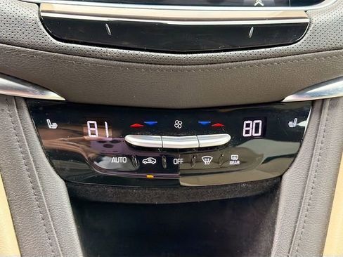 Used 2018 Cadillac XT5 AWD image 15