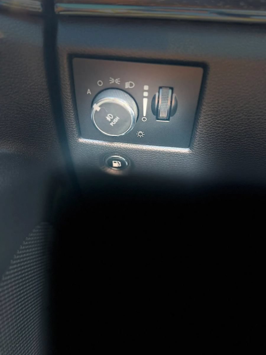 Used 2018 Jeep Grand Cherokee Limited AWD/4WD image 35