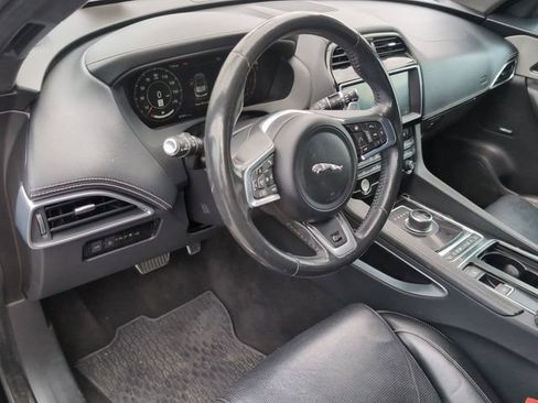 Used 2020 Jaguar F-PACE S AWD/4WD image 10