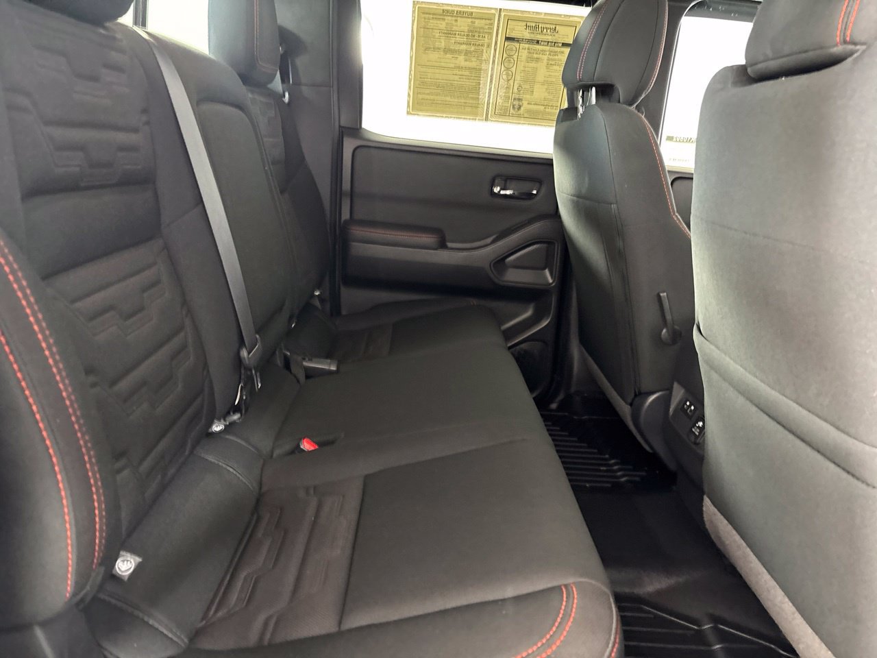 Used 2023 Nissan Frontier PRO-4X w/ Pro Convenience Package AWD/4WD image 28