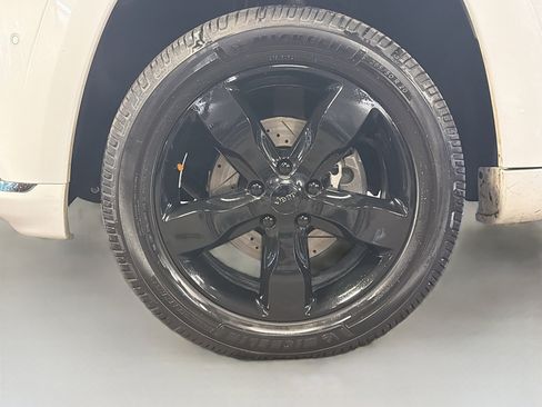 Used 2016 Jeep Grand Cherokee High Altitude AWD/4WD image 11