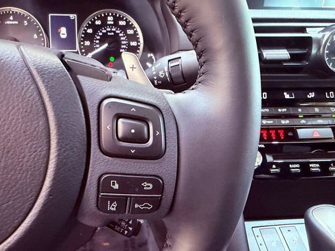 Certified 2025 Lexus IS 350 F Sport RWD image 21