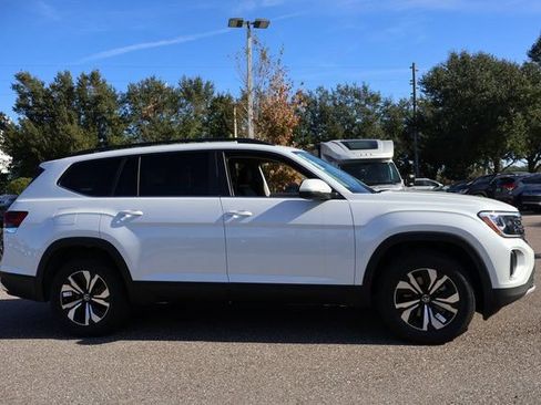 Certified 2026 Volkswagen Atlas SE AWD/4WD image 8