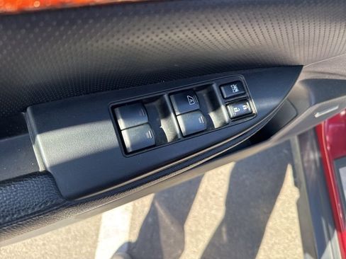 Used 2012 Subaru Outback 2.5i Limited image 13