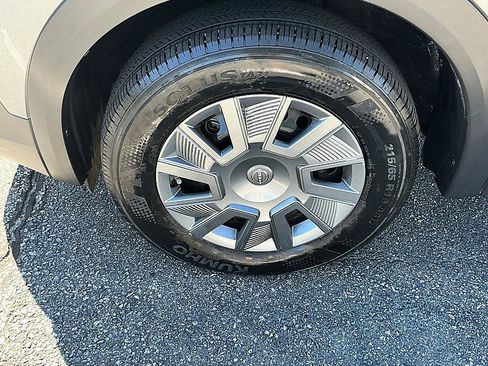 Certified 2025 Nissan Kicks S FWD image 10