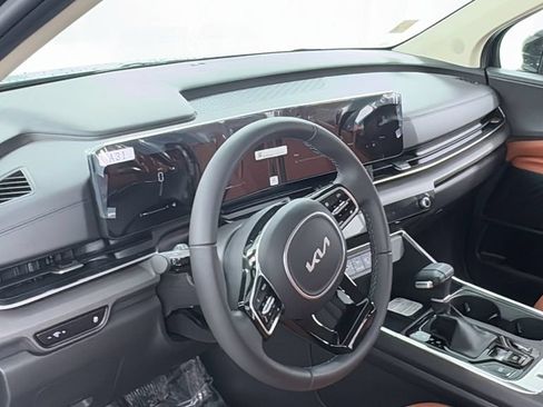 New 2026 Kia Carnival EX FWD image 35
