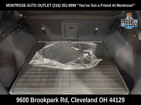 Used 2023 Volvo XC40 B5 Core image 41