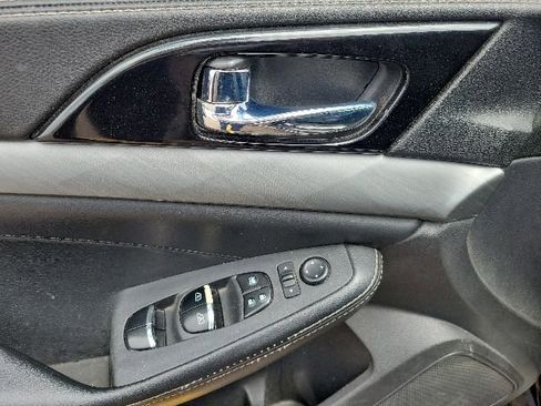 Used 2017 Nissan Maxima 3.5 SV w/ Dynamic Package FWD image 13