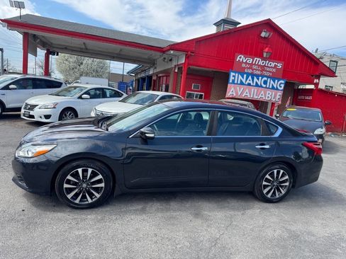Used 2016 Nissan Altima 2.5 SV w/ Convenience Package image 8
